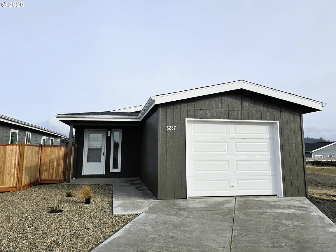 5287 Maple St — The Adalin, new construction home at Three Mile Prairie, Florence, Oregon